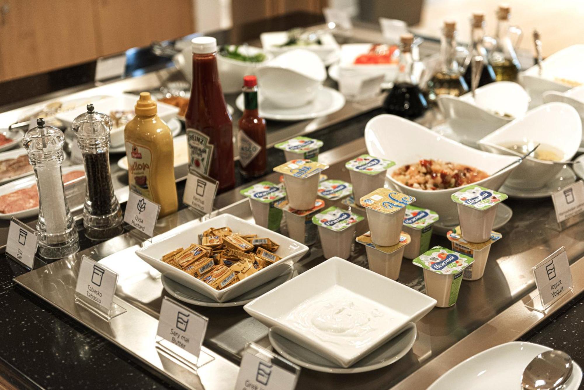Holiday Inn Express - Astana - Turan By Ihg Екстериор снимка