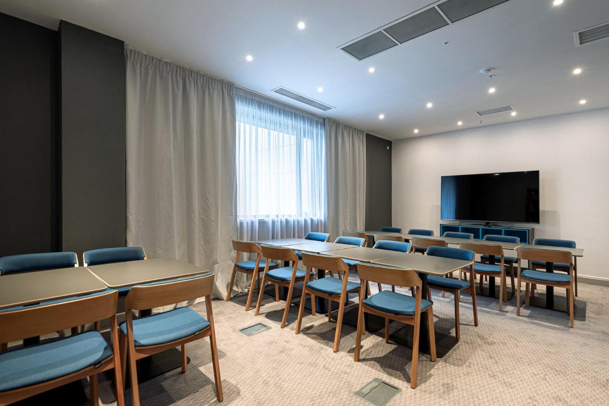 Holiday Inn Express - Astana - Turan By Ihg Екстериор снимка